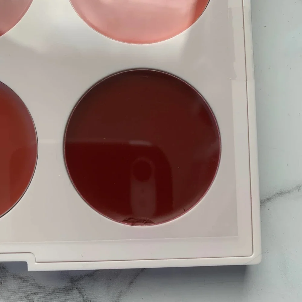 ICONIC LONDON MULTI-USE LIP AND CHEEK PALETTE‎